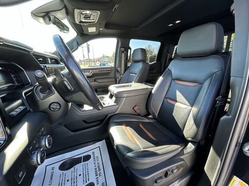 Used 2022 GMC Sierra 1500 AT4 w/ AT4 Premium Package image 13