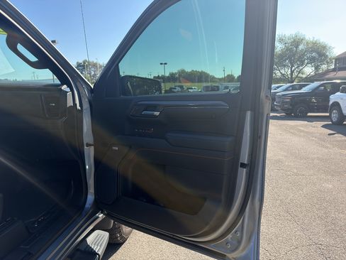 Used 2023 GMC Sierra 1500 AT4 w/ Technology Package AWD/4WD image 20