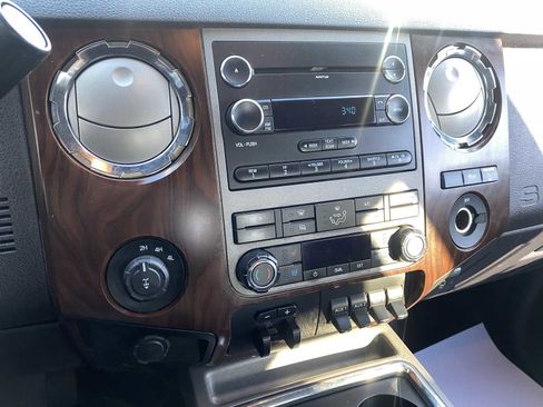 Used 2011 Ford F350 Lariat w/ Lariat Interior Pkg image 15
