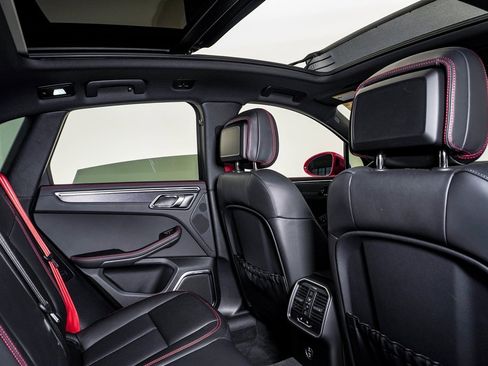 Certified 2022 Porsche Macan GTS image 16