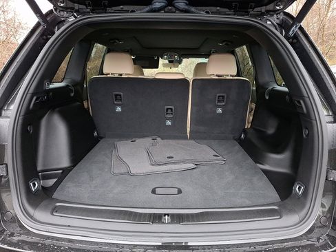 Certified 2025 Jeep Grand Cherokee Limited image 30