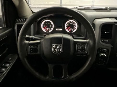 Used 2019 RAM 1500 Express AWD/4WD image 10