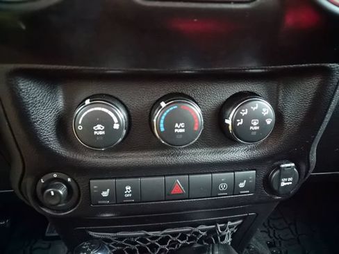 Used 2017 Jeep Wrangler Unlimited Rubicon w/ Dual Top Group AWD/4WD image 16