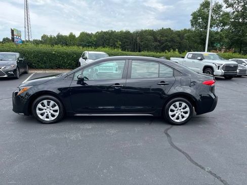 Used 2024 Toyota Corolla LE FWD image 12