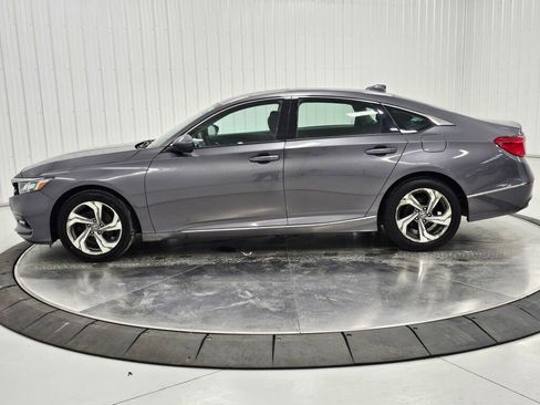 Used 2018 Honda Accord EX image 2