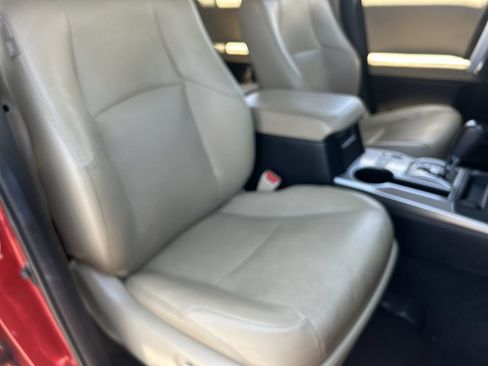 Used 2022 Toyota 4Runner Limited AWD/4WD image 29