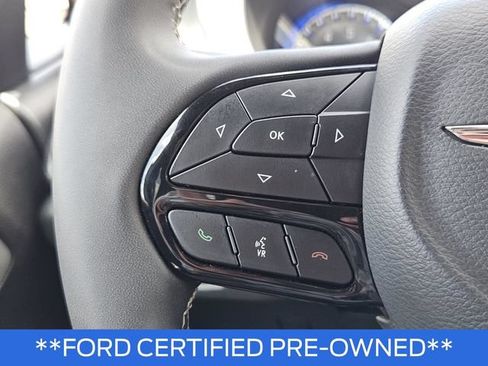 Used 2025 Chrysler Pacifica Limited FWD image 32