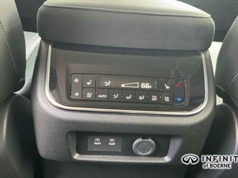 Certified 2025 INFINITI QX80 Sensory image 27