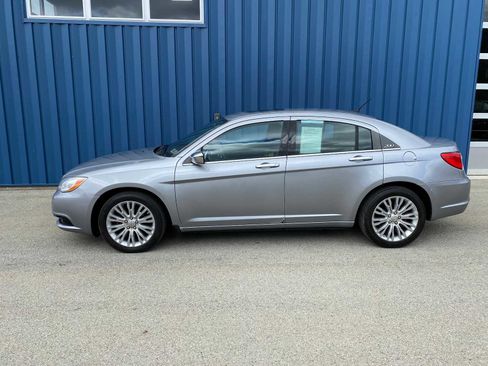 Used 2013 Chrysler 200 Limited image 13