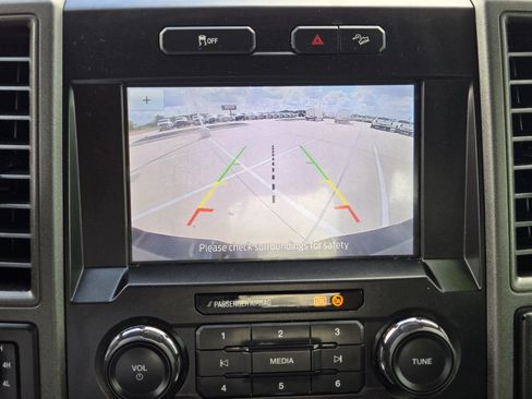Used 2020 Ford F250 XL w/ STX Appearance Package AWD/4WD image 18