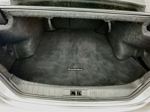 Used 2018 Nissan Maxima Platinum w/ Interior Lighting Package FWD image 31
