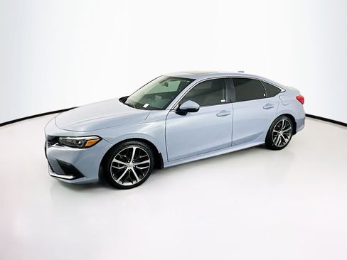 Used 2024 Honda Civic Touring image 4