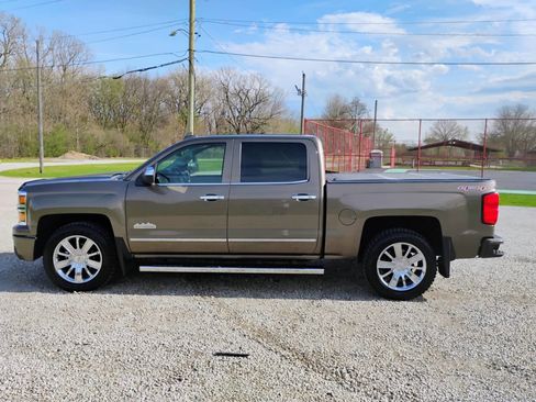 Used 2015 Chevrolet Silverado 1500 High Country w/ High Country Premium Package AWD/4WD image 14