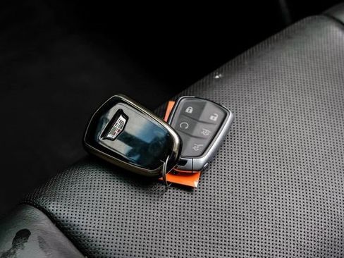 Used 2020 Cadillac Escalade Base image 59