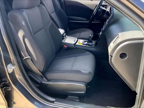 Used 2022 Dodge Charger SXT image 9
