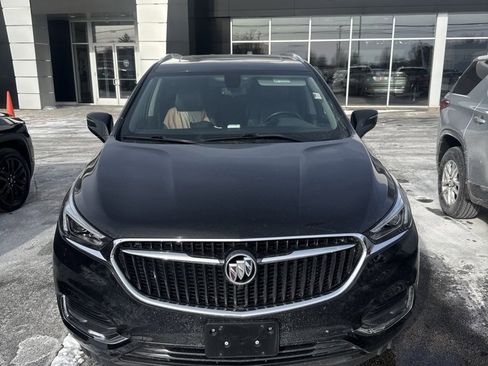 Used 2019 Buick Enclave Essence image 1