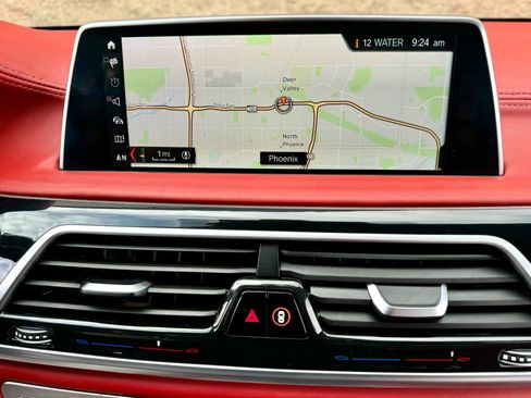 Used 2018 BMW 750i image 21