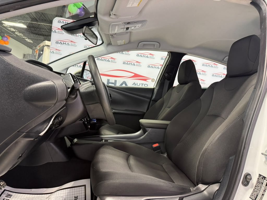 Used 2022 Toyota Prius LE FWD image 25