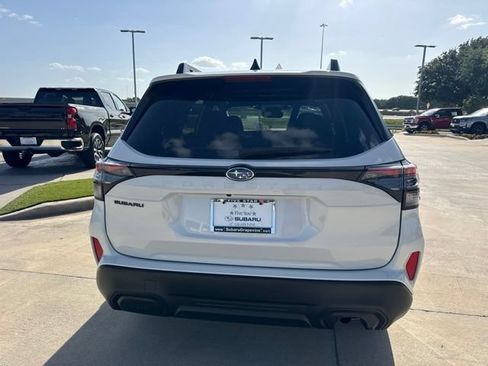 Used 2025 Subaru Forester Premium w/ Convenience Package #2 AWD/4WD image 4