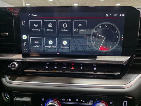 Used 2022 GMC Sierra 1500 SLT w/ SLT Convenience Package image 26