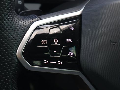 Used 2025 Volkswagen Jetta GLI Autobahn image 22