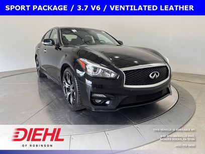 Used 2018 INFINITI Q70 Luxe w/ Sport Package
