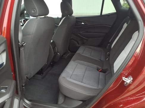Used 2024 Chevrolet Trax RS w/ Driver Confidence Package FWD image 9