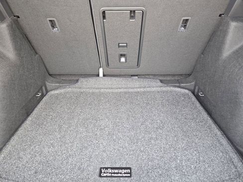 New 2026 Volkswagen Taos SE image 23