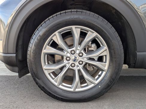 Used 2020 Ford Explorer Limited image 31