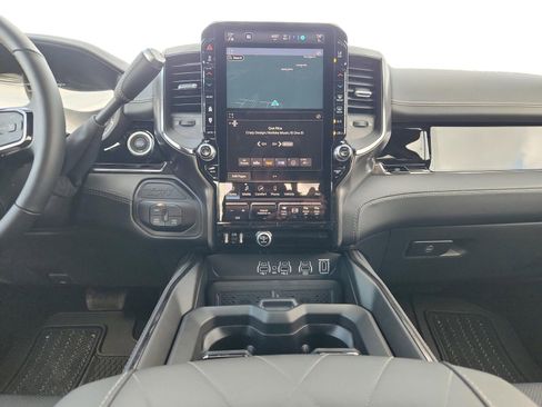 New 2025 RAM 3500 Limited AWD/4WD image 11