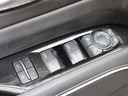 Used 2022 Cadillac Escalade ESV Premium Luxury AWD/4WD image 23