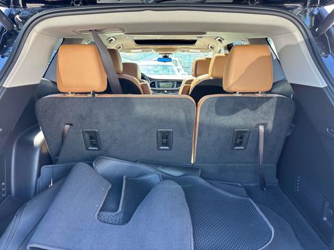 Used 2019 Buick Enclave Essence AWD/4WD image 12