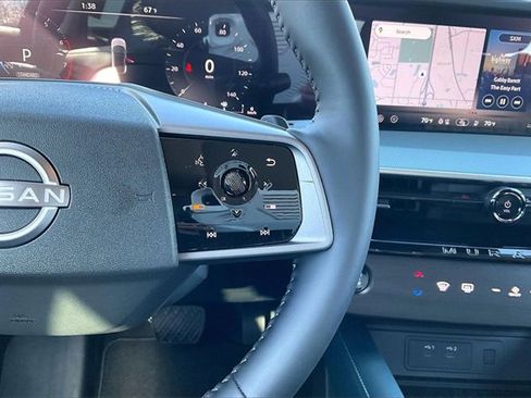 Certified 2025 Nissan Murano Platinum w/ Cargo Package image 17