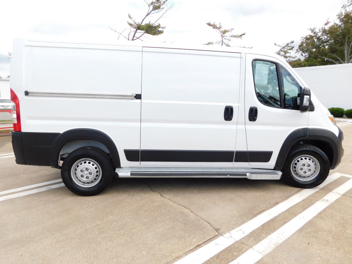 Used 2025 RAM ProMaster 2500 w/ U-Haul Equipment Group FWD image 2