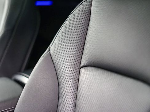 Used 2022 Audi Q8 Premium Plus image 27