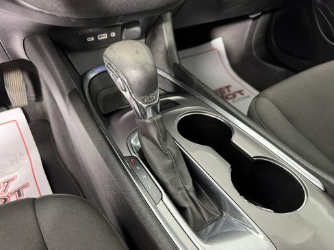 Used 2021 Chevrolet Malibu LT FWD image 22