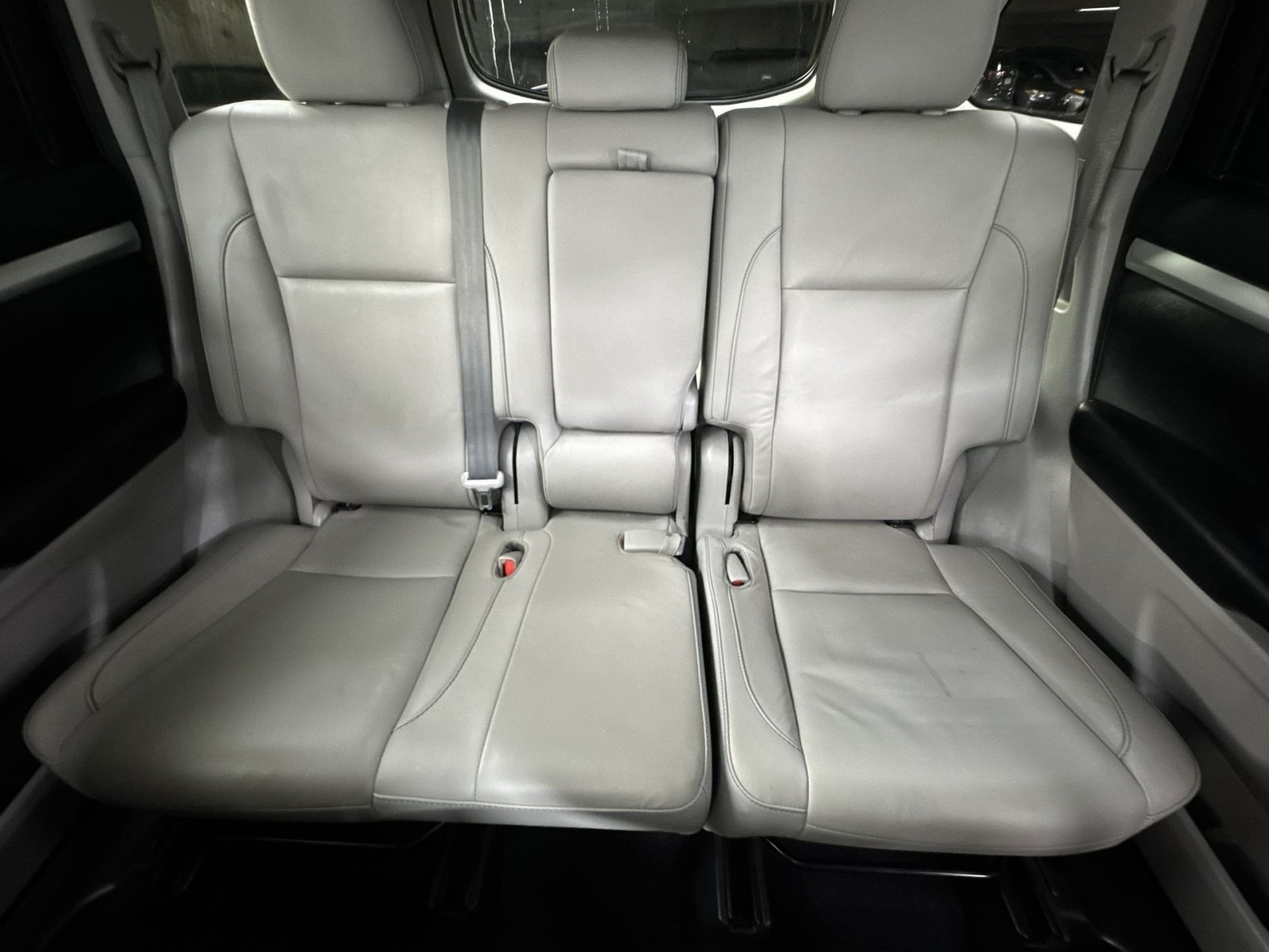 Used 2018 Toyota Highlander XLE AWD/4WD image 15