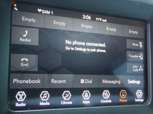 Used 2019 Jeep Cherokee Latitude Plus w/ Cold Weather Group AWD/4WD image 28