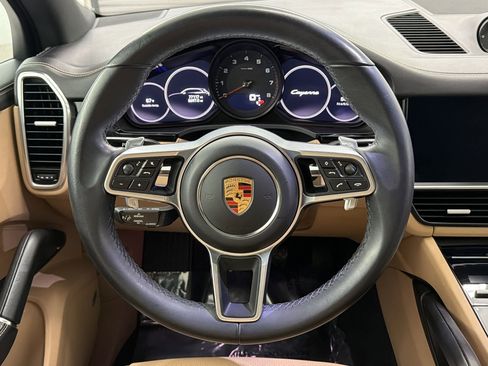 Used 2022 Porsche Cayenne Platinum Edition AWD/4WD image 16
