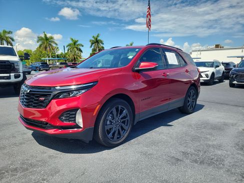 Used 2024 Chevrolet Equinox RS w/ RS Leather Package FWD image 2