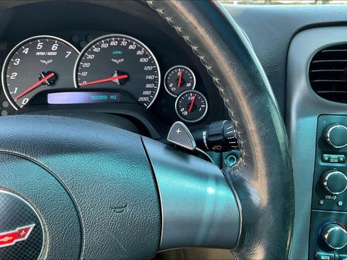 Used 2006 Chevrolet Corvette Coupe w/ Preferred Equipment Group RWD image 10