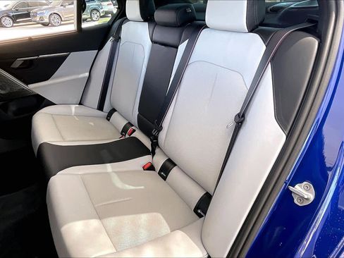 Used 2025 BMW M5 w/ Carbon Package image 21