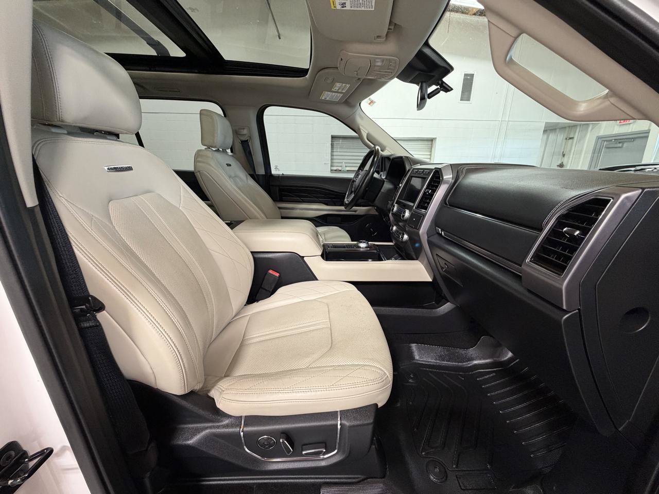 Used 2019 Ford Expedition Platinum RWD image 25