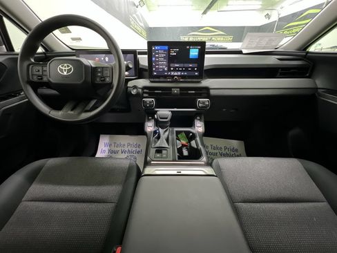 Used 2026 Toyota RAV4 LE AWD/4WD image 18