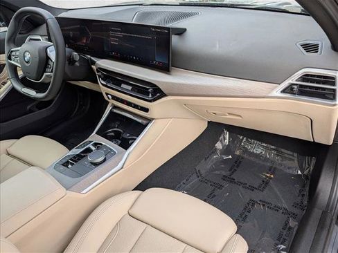 Used 2025 BMW 330i xDrive Sedan w/ Convenience Package image 23