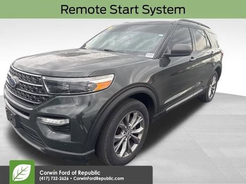 Used 2022 Ford Explorer XLT w/ Equipment Group 202A image 4