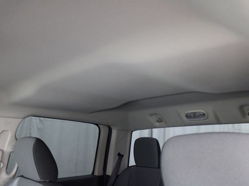 Used 2022 RAM 1500 Classic SLT image 24