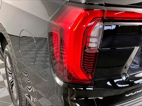Used 2025 GMC Yukon Elevation RWD image 22