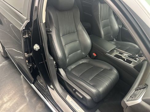 Used 2018 Honda Accord EX-L image 9