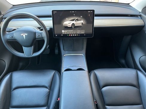 Used 2022 Tesla Model Y Long Range AWD/4WD image 5